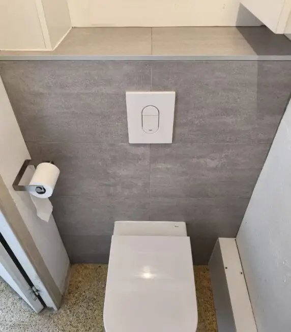 WC suspendu à Baccon