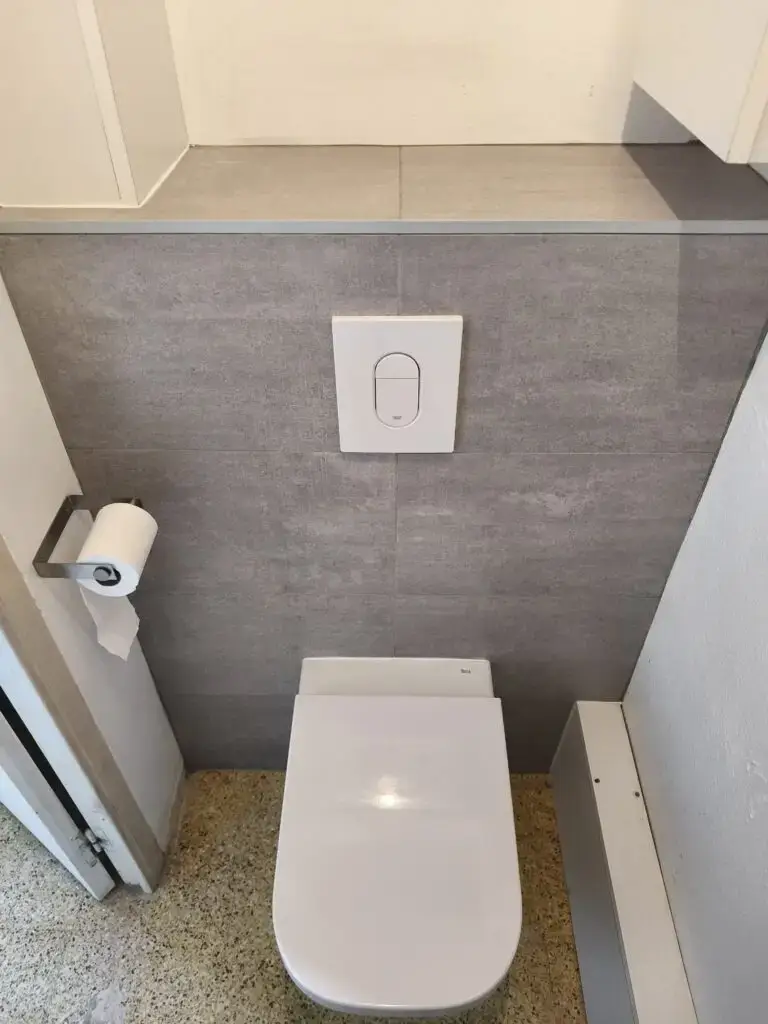 WC suspendu à Baccon